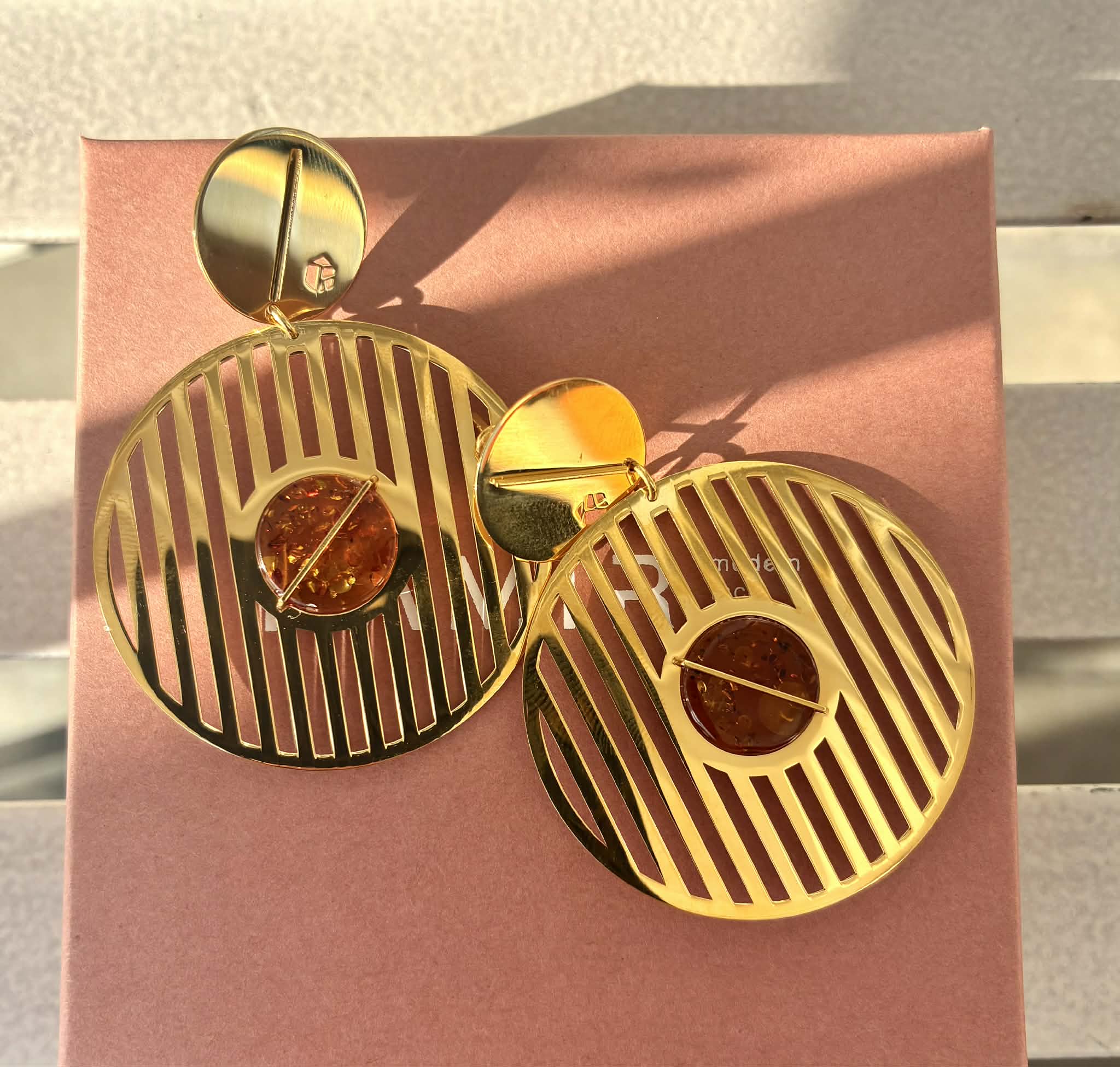 cf83f7OXXUOY-Messenger_creation_A0FFF402-21B2-4EB0-8EFA-162773DBEABB LICYTACJE